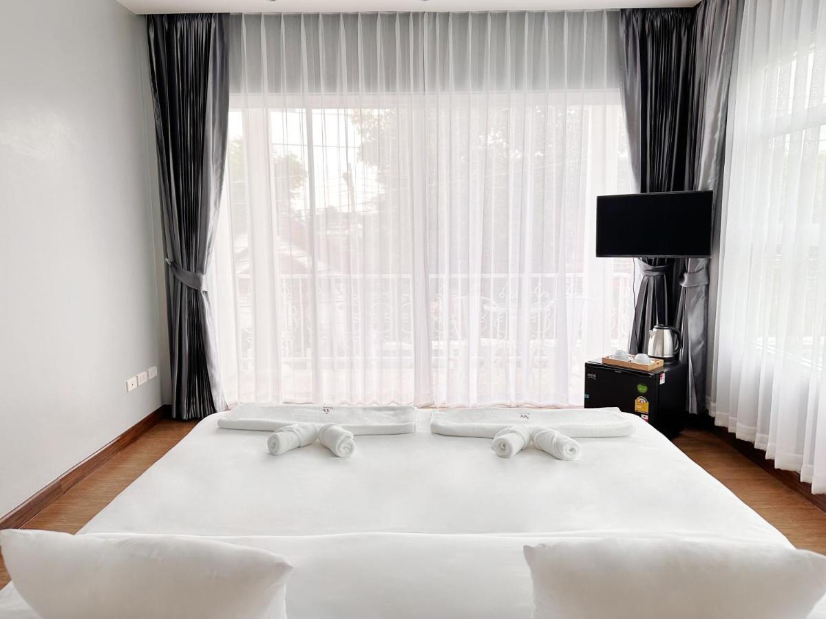 The White House Rachamankha เดอะ ไวท์เฮ้าส์ ราชมรรคา Hostel Chiang Mai Luaran gambar
