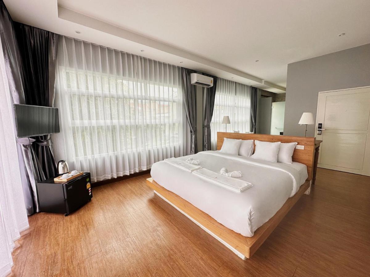 The White House Rachamankha เดอะ ไวท์เฮ้าส์ ราชมรรคา Hostel Chiang Mai Luaran gambar
