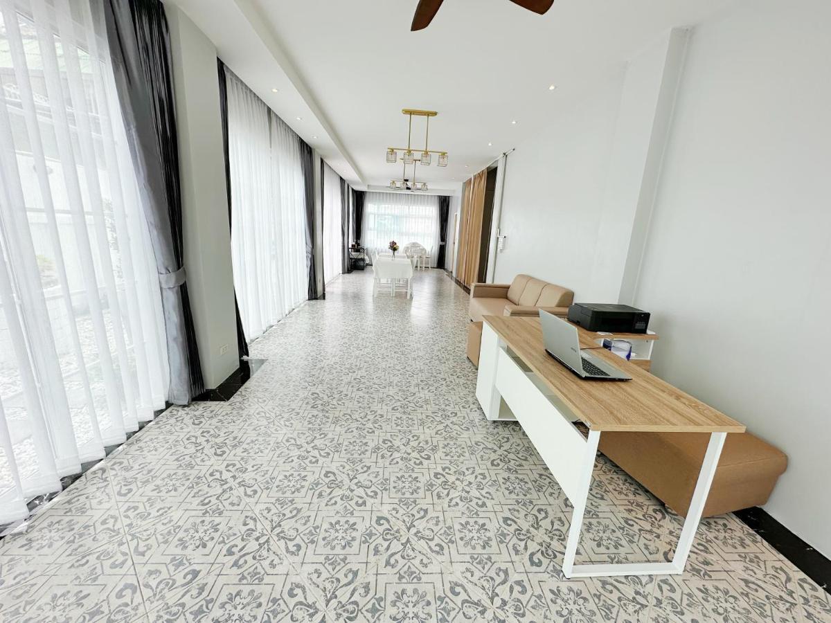 The White House Rachamankha เดอะ ไวท์เฮ้าส์ ราชมรรคา Hostel Chiang Mai Luaran gambar