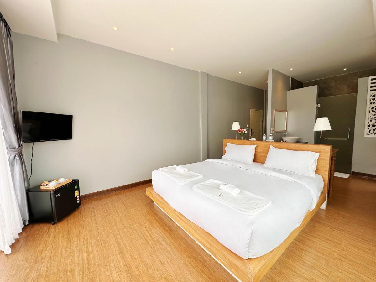 The White House Rachamankha เดอะ ไวท์เฮ้าส์ ราชมรรคา Hostel Chiang Mai Luaran gambar