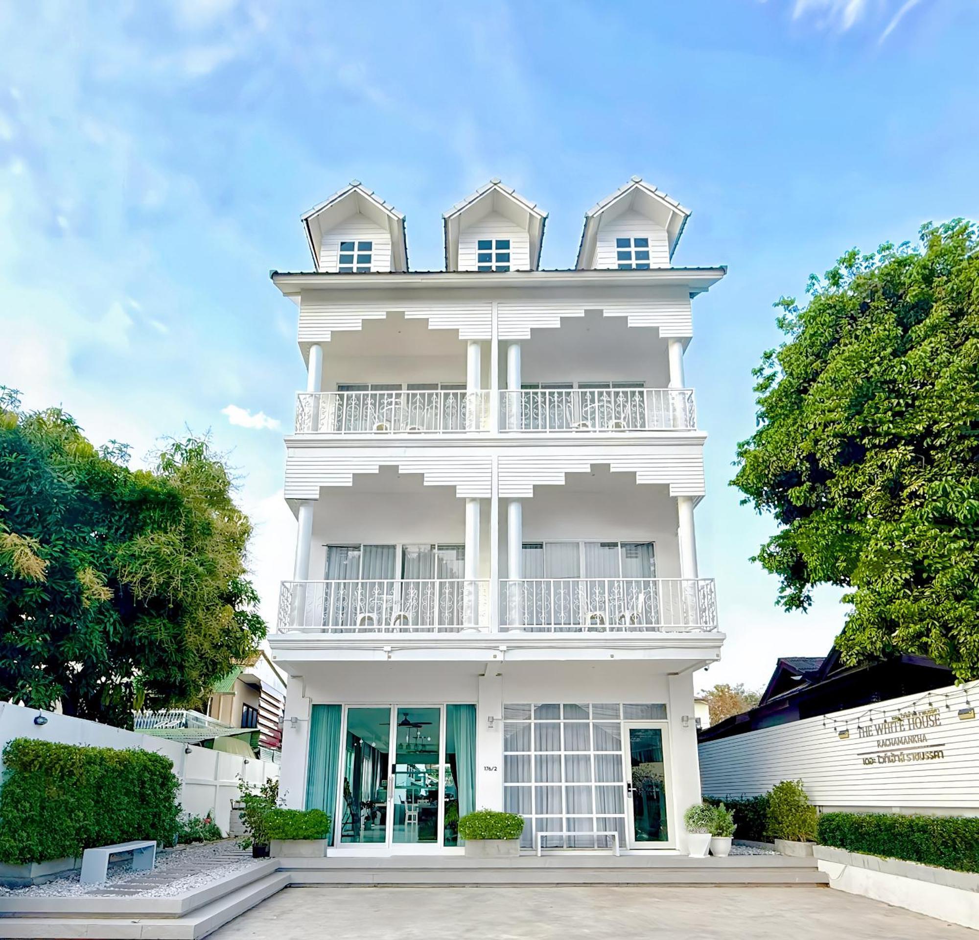 The White House Rachamankha เดอะ ไวท์เฮ้าส์ ราชมรรคา Hostel Chiang Mai Luaran gambar